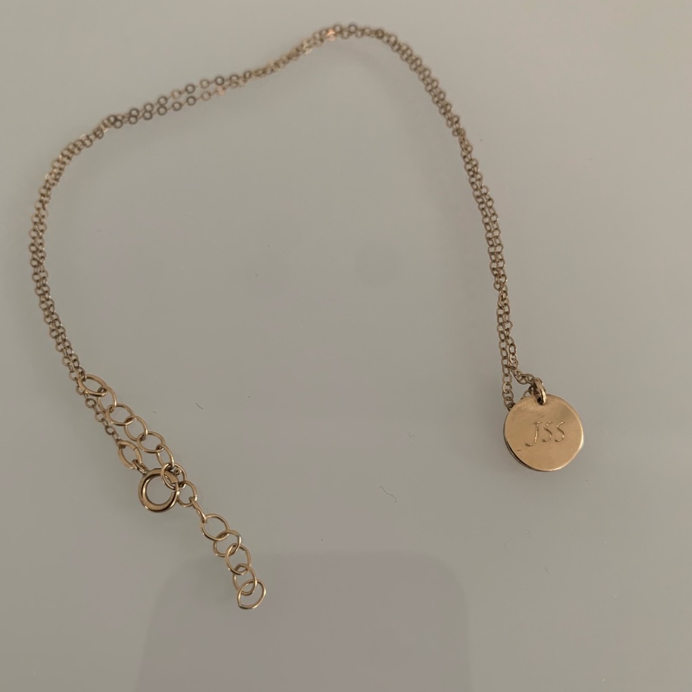 Delicate engraved gold circle pendant necklace
